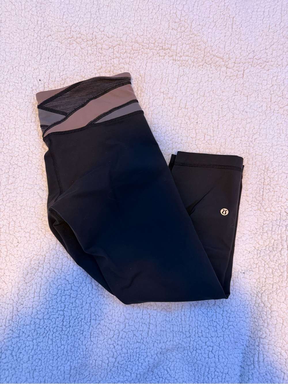 Vintage Lululemon Black Athletic Leggings with Taupe Waistband Detail